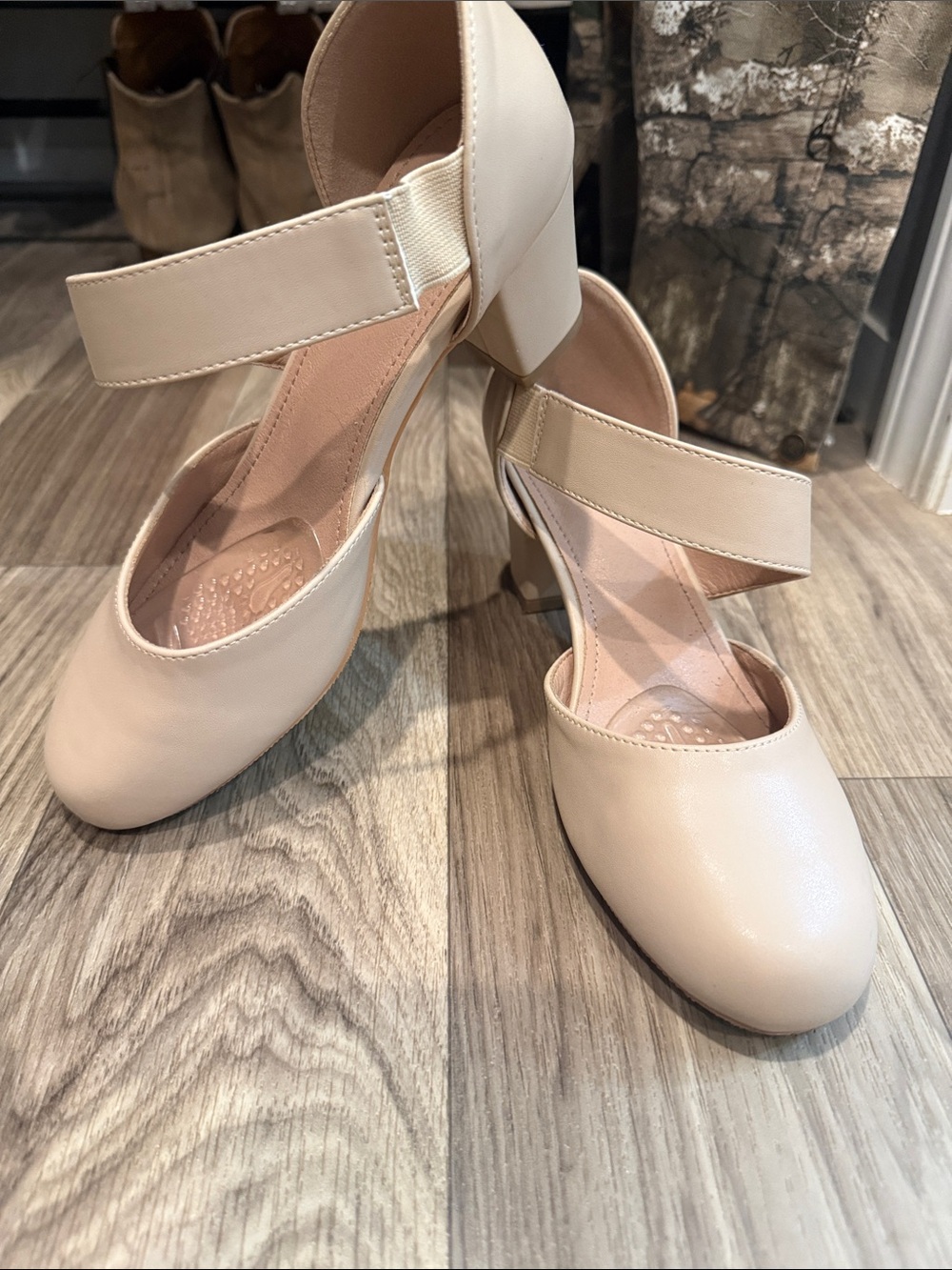 Women’s Cream Block Heel Shoes